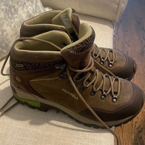 Merrell Hiking Boots, Mid Brown Leather, Women Size 8.5 Excellent Condition